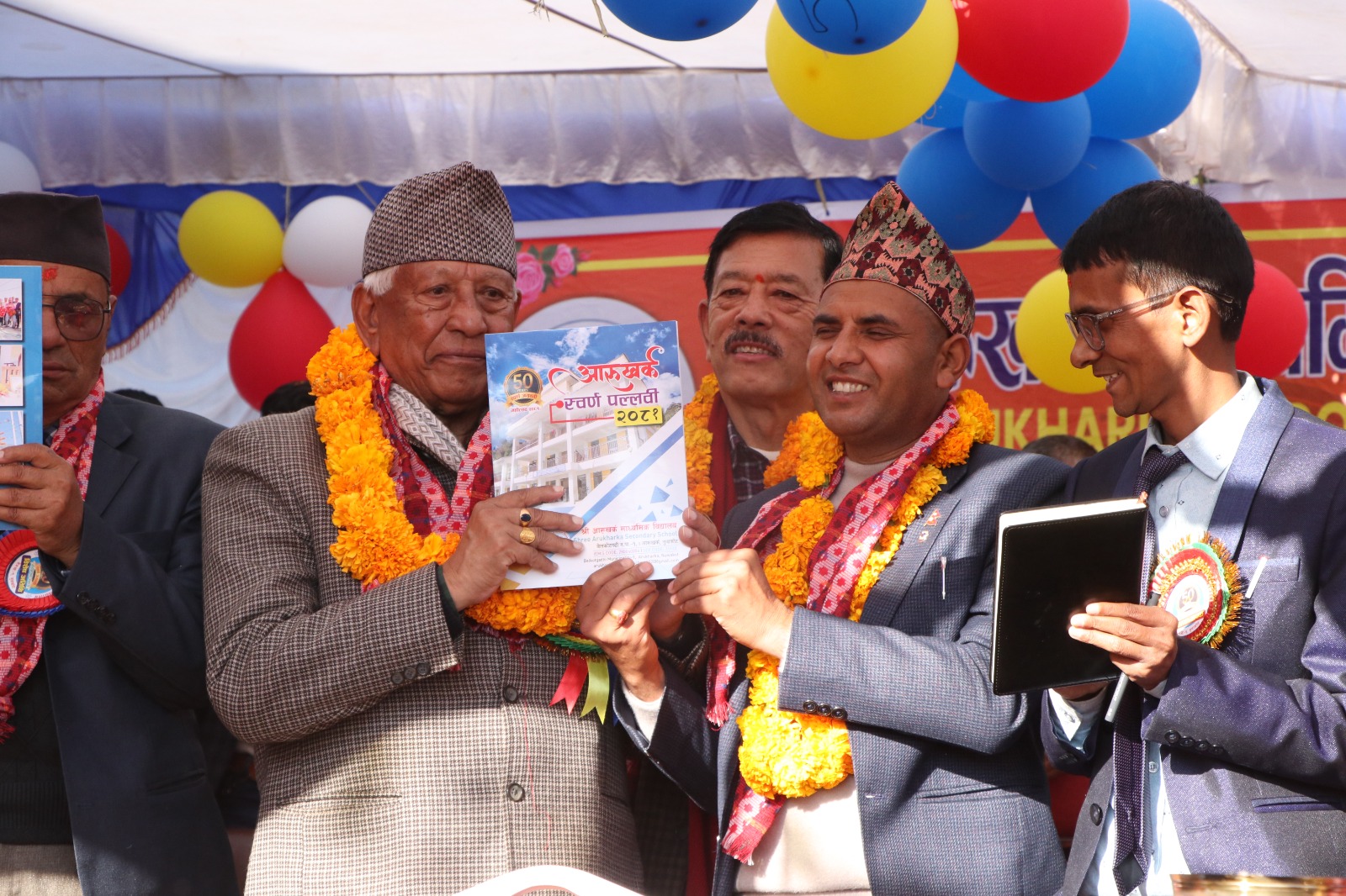 विद्यालयमा राजनीति होइन, गुणस्तरीय शिक्षा प्रवाह गरौँः सांसद केसी