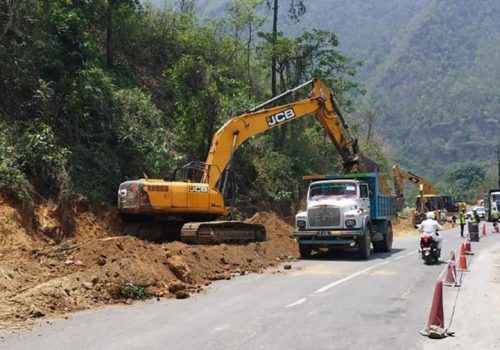 मुग्लिन–काठमाडौँ सडक आजदेखि दैनिक तीन घण्टा बन्द हुने